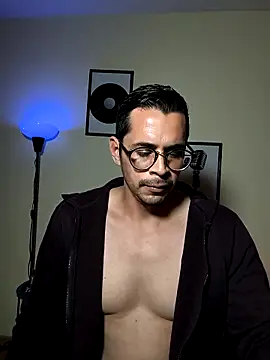 Snapshot of towers_j chatting on September 11, 2025, 4:34 am towers j online show from September 11, 2025, 4:34 am