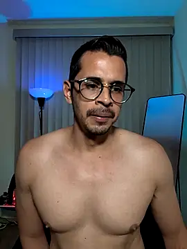 Snapshot of towers_j chatting on September 13, 2025, 3:50 am towers j online show from September 13, 2025, 3:50 am