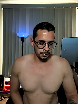 Snapshot of towers_j chatting on October 1, 2025, 11:22 pm towers j online show from October 1, 2025, 11:22 pm