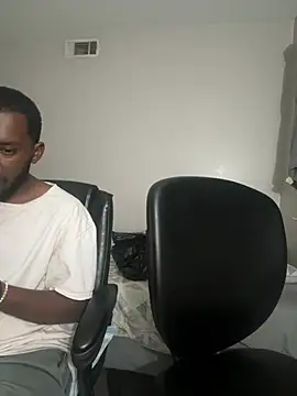 DancingLemonade online show from June 3, 2026, 1:52 am