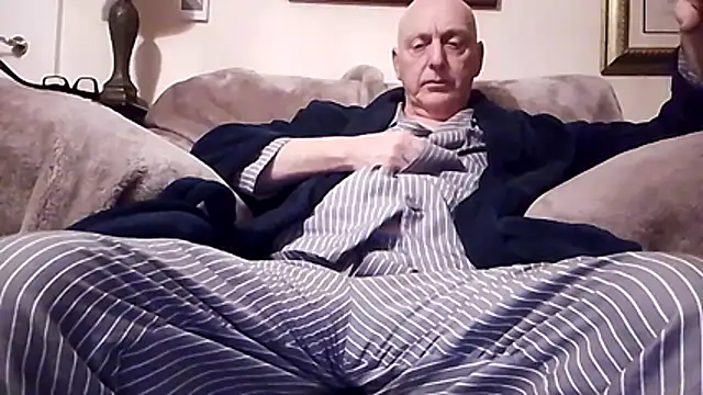 keeenn11 online show from March 24, 2026, 10:26 pm