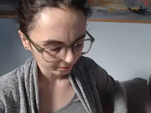 cleophee online show from February 26, 2025, 9:53 am