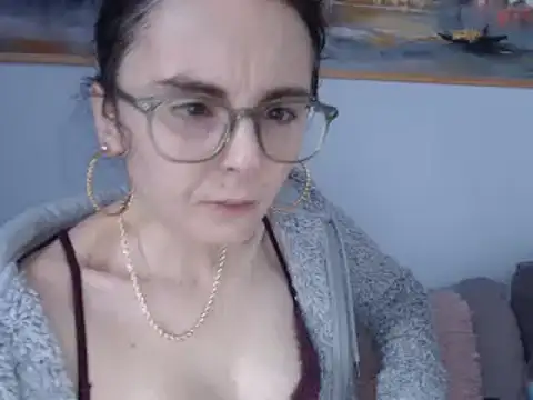 cleophee online show from March 19, 2025, 6:46 am