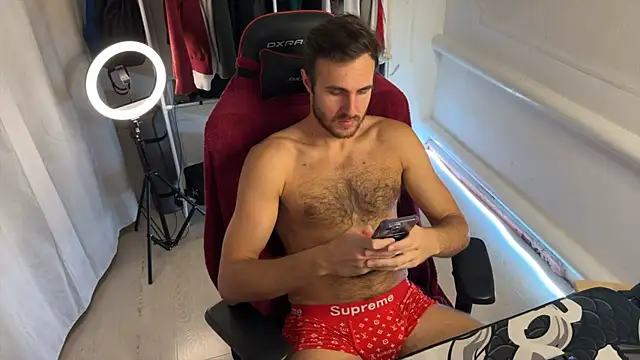 Raamoss online show from October 11, 2025, 7:34 pm