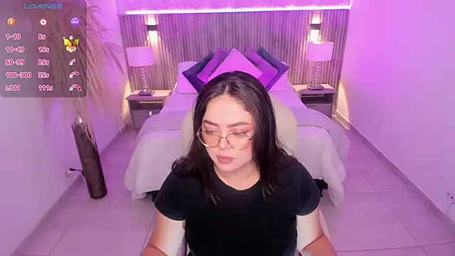 emmy walker online show from October 20, 2025, 10:59 am