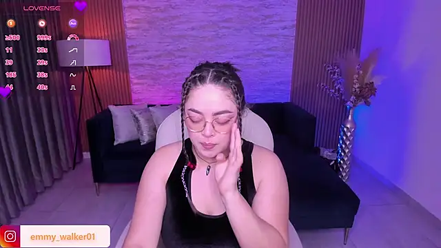 emmy walker online show from December 2, 2025, 11:04 am