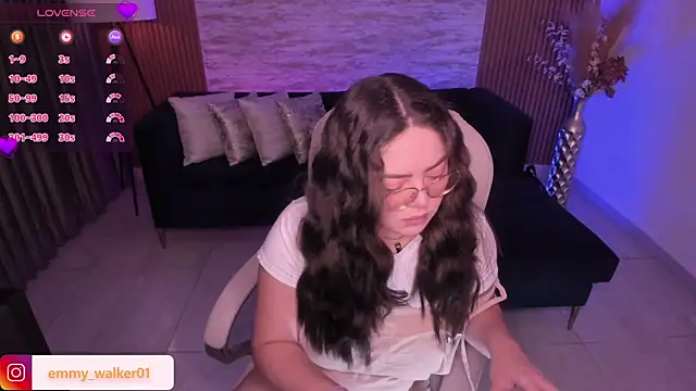 emmy walker online show from December 4, 2025, 11:08 am