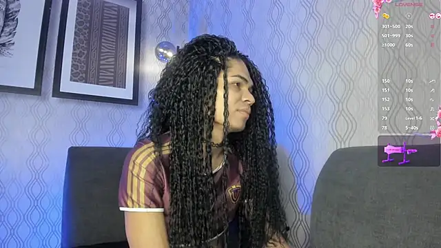 vennus1  online show from February 3, 2025, 11:42 am