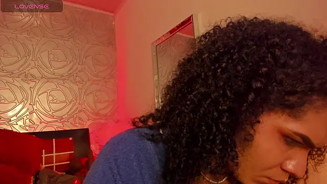 vennus1  online show from March 18, 2025, 5:31 am