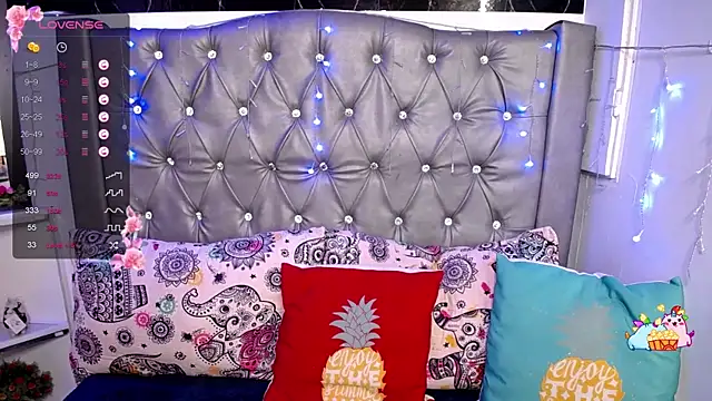 LAILAGUMMY online show from December 3, 2024, 4:50 pm