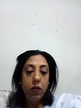 Mahi4luv online show from November 30, 2025, 9:52 pm