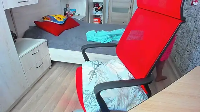 DUSSY PUSSY online show from February 14, 2025, 7:49 am