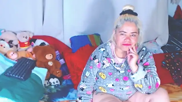 estrellita fugaz16x online show from December 5, 2025, 10:24 am