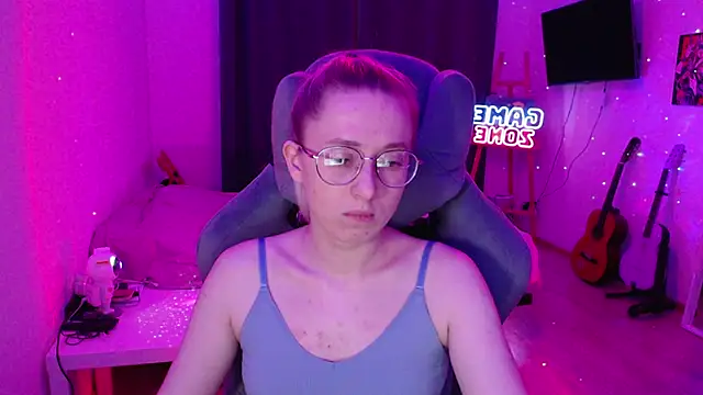 Snapshot of AnabelFrel chatting on December 15, 2024, 12:40 am AnabelFrel online show from December 15, 2024, 12:40 am