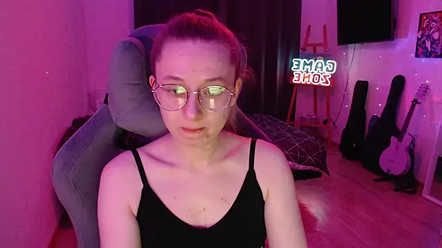 Snapshot of AnabelFrel chatting on February 6, 2025, 12:54 am AnabelFrel online show from February 6, 2025, 12:54 am