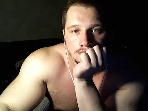 LionEdwin online show from February 28, 2025, 7:56 pm