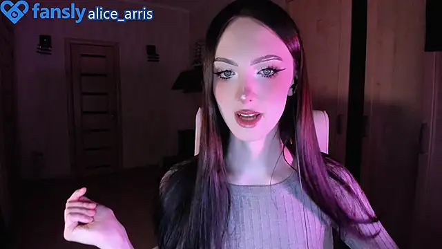 Alice  Aris online show from October 14, 2025, 5:58 pm