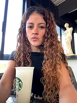 alana15 online show from October 6, 2025, 8:06 pm