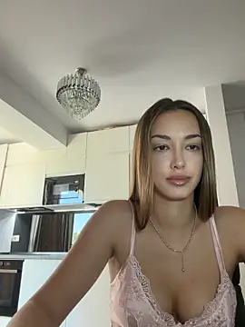 TiffanyHouston  online show from May 18, 2026, 10:32 am