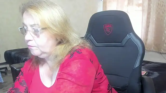 Frau Marta online show from September 13, 2025, 1:11 pm