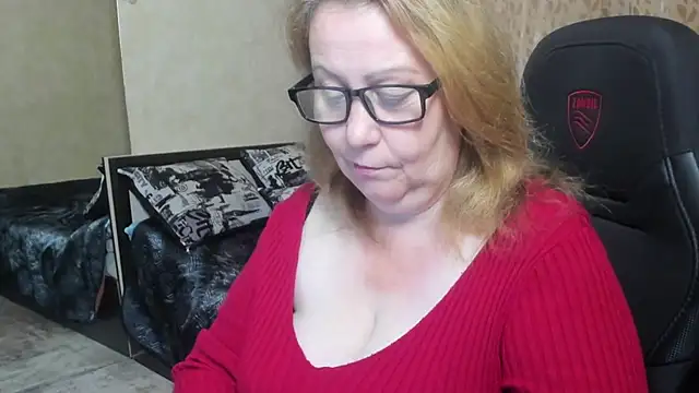 Frau Marta online show from October 24, 2025, 12:23 pm