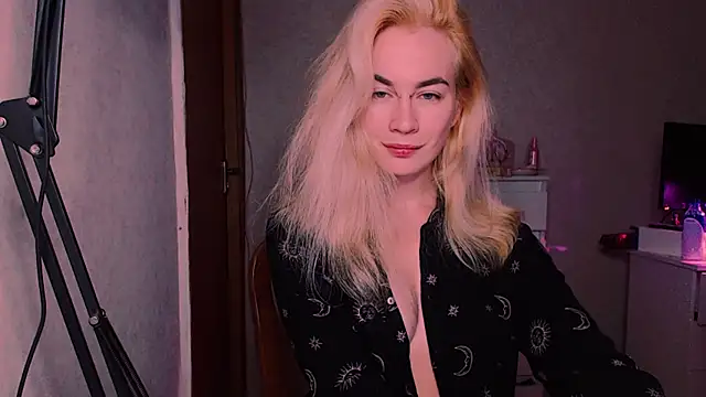 xxxcharismaaa online show from October 1, 2025, 7:31 pm