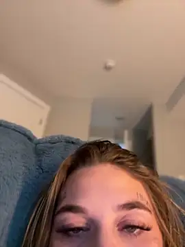 Snapshot of chloetease chatting on March 4, 2025, 2:49 am chloetease online show from March 4, 2025, 2:49 am