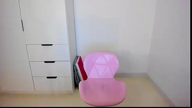 MiaStripDance online show from February 6, 2026, 5:49 pm