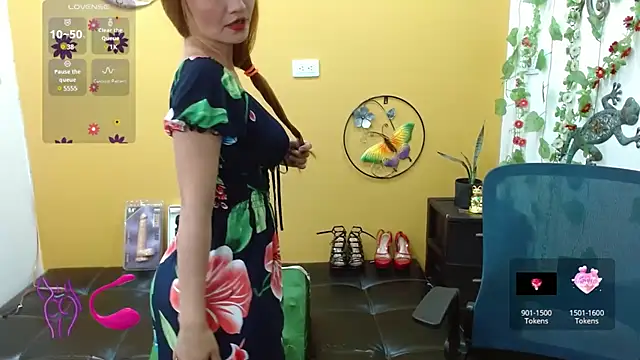 miss tinnymafe online show from February 9, 2025, 9:58 am