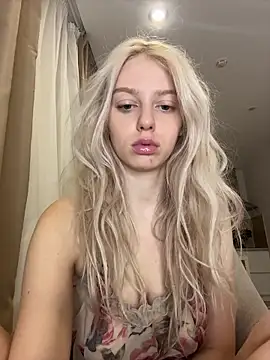 AnikaBest online show from October 31, 2025, 2:56 am