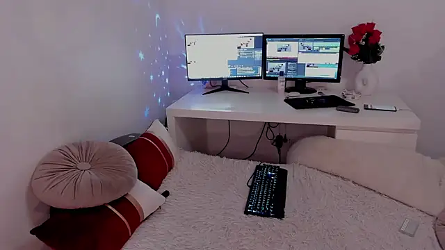 aryahunt1 online show from March 20, 2025, 2:10 pm