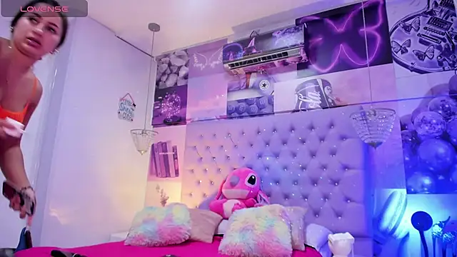 Vivi prinncess online show from February 25, 2025, 2:25 am