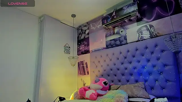 Vivi prinncess online show from March 8, 2025, 2:45 am