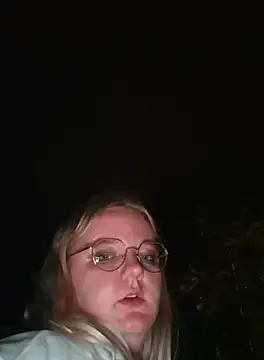 Fiona0705 online show from September 28, 2025, 9:31 pm