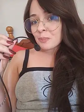 Snapshot of NinaSweet2 chatting on May 28, 2026, 4:37 pm NinaSweet2 online show from May 28, 2026, 4:37 pm