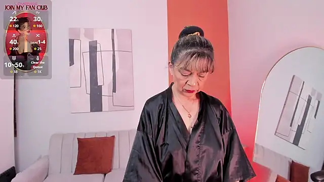 Snapshot of GraceElizabeth_ chatting on July 18, 2026, 8:34 pm GraceElizabeth online show from July 18, 2026, 8:34 pm