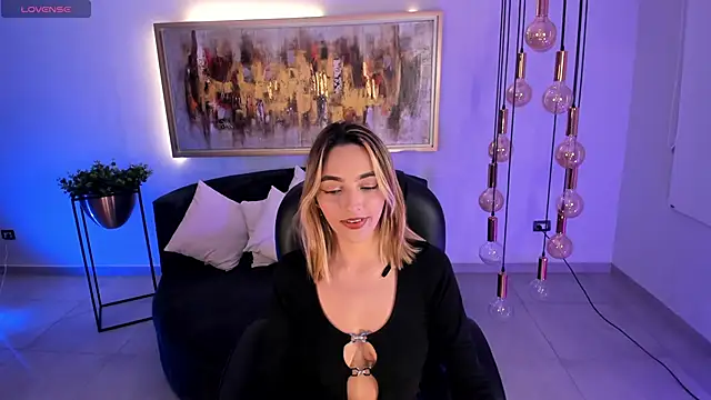 MelissaMoore  online show from January 13, 2026, 2:28 am