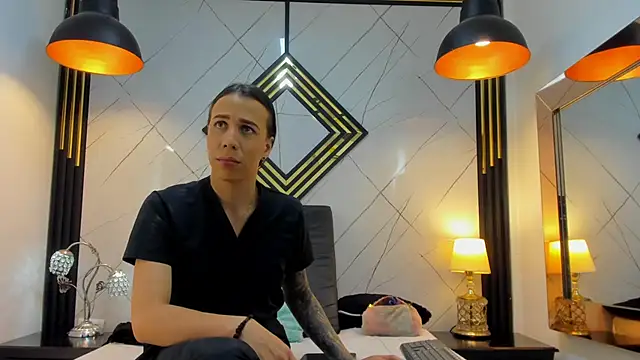 Leisygirl online show from February 5, 2026, 3:11 am