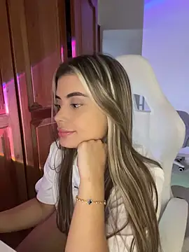 Miss valeriaa online show from June 17, 2026, 10:54 pm