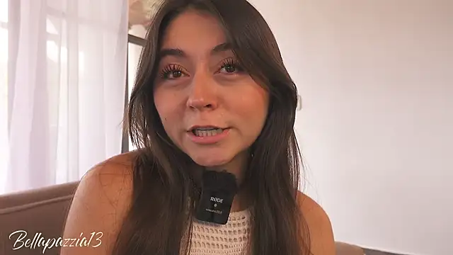 Bellapazzia online show from September 27, 2025, 6:57 pm