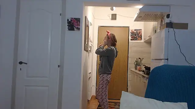 simyhvn online show from February 5, 2025, 5:09 am