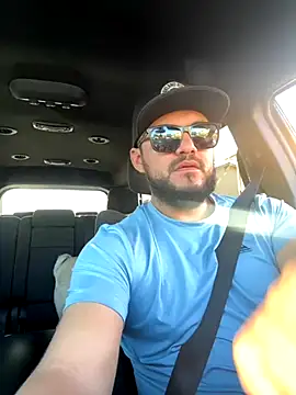 Snapshot of Ozzy420_ chatting on November 21, 2025, 11:47 pm Ozzy420 online show from November 21, 2025, 11:47 pm