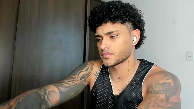 Alessandro Vanni online show from February 3, 2025, 7:10 pm