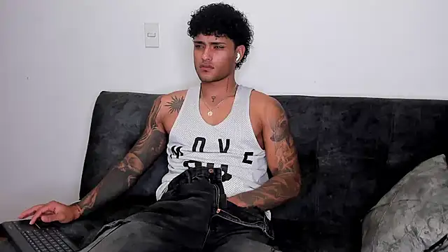 Alessandro Vanni online show from February 20, 2025, 2:51 am