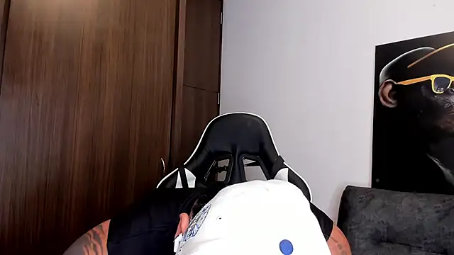 Alessandro Vanni online show from March 7, 2025, 2:15 am