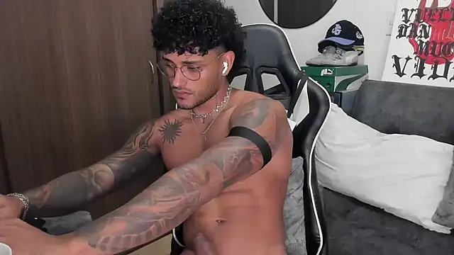 Alessandro Vanni online show from October 2, 2025, 1:56 am