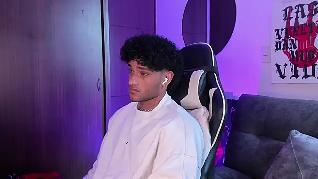 Alessandro Vanni online show from April 18, 2026, 2:10 pm