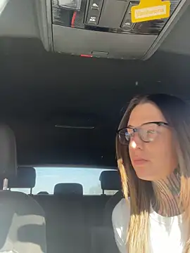 joanaelaa online show from March 4, 2026, 1:39 pm