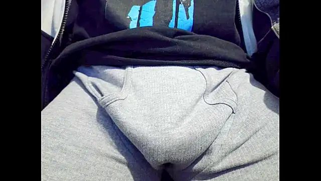 hairyuncut00 online show from November 30, 2025, 10:58 pm