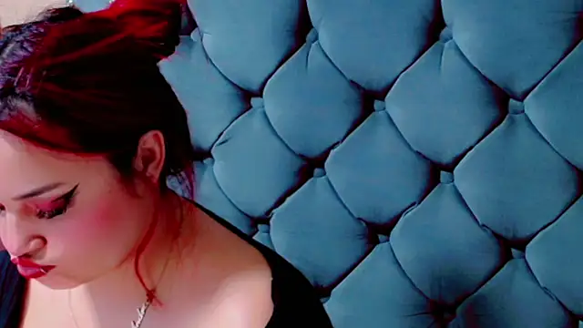 Imannejulienne online show from September 14, 2025, 12:32 am